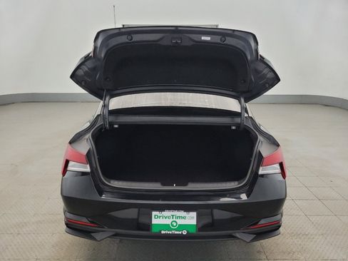 Used 2023 Hyundai Elantra SEL w/ Convenience Package image 29