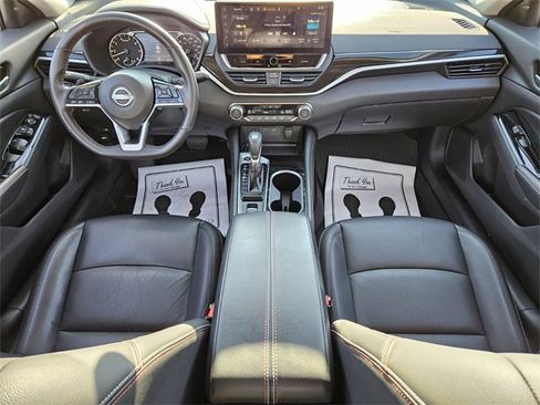 Used 2024 Nissan Altima 2.0 SR image 12