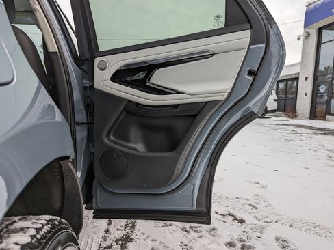 Used 2022 Land Rover Range Rover Evoque R-Dynamic S image 40