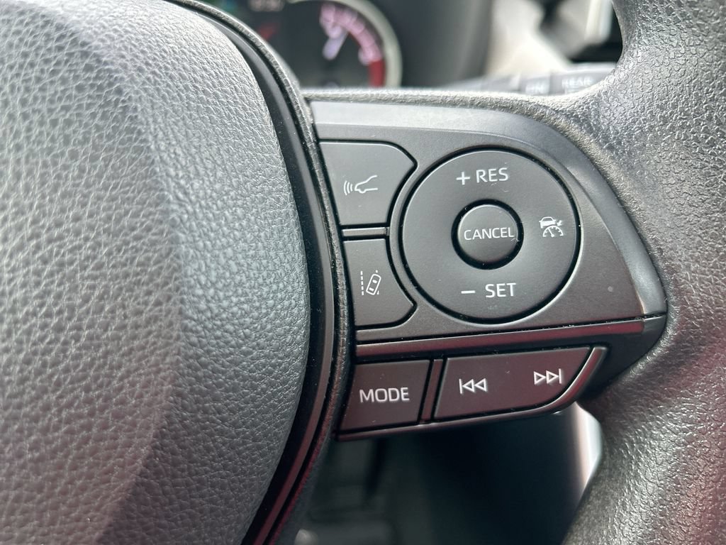 Used 2024 Toyota RAV4 XLE w/ Convenience Package FWD image 17