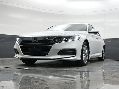 Used 2019 Honda Accord LX image 29
