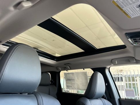 New 2025 Mitsubishi Outlander SEL image 15