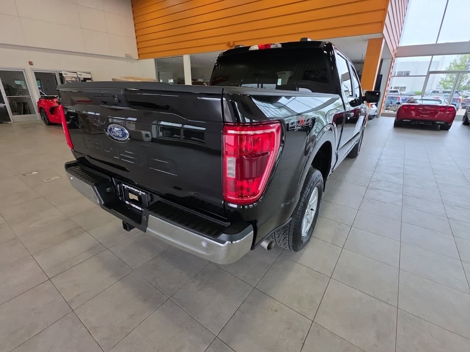 Used 2022 Ford F150 XLT w/ Trailer Tow Package AWD/4WD image 10