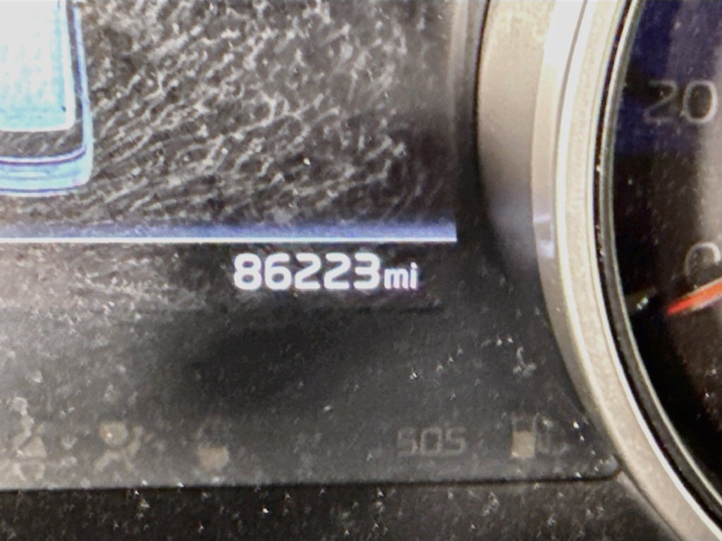 Used 2023 Kia Carnival LX FWD image 15