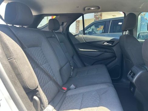 Used 2021 Chevrolet Equinox LT FWD image 17