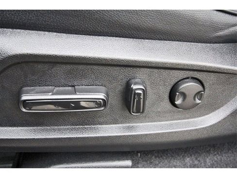 Used 2025 Honda Pilot Black Edition image 28