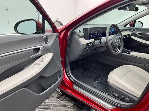 Used 2024 Hyundai Sonata Limited FWD image 17