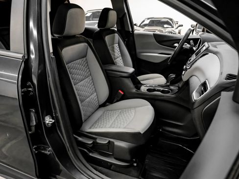 Used 2020 Chevrolet Equinox LS w/ LPO, Floor Liner Package FWD image 38