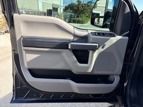 Certified 2021 Ford F250 XLT w/ XLT Premium Package AWD/4WD image 26