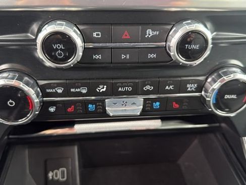 Used 2025 Ford F150 Lariat w/ Tow/Haul Package AWD/4WD image 32