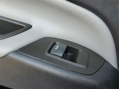 Used 2023 Chevrolet Equinox LT image 14