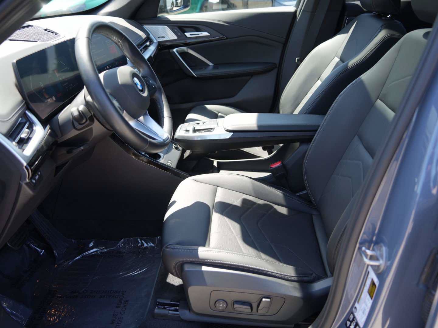 Used 2025 BMW X1 xDrive28i w/ Convenience Package AWD/4WD image 15