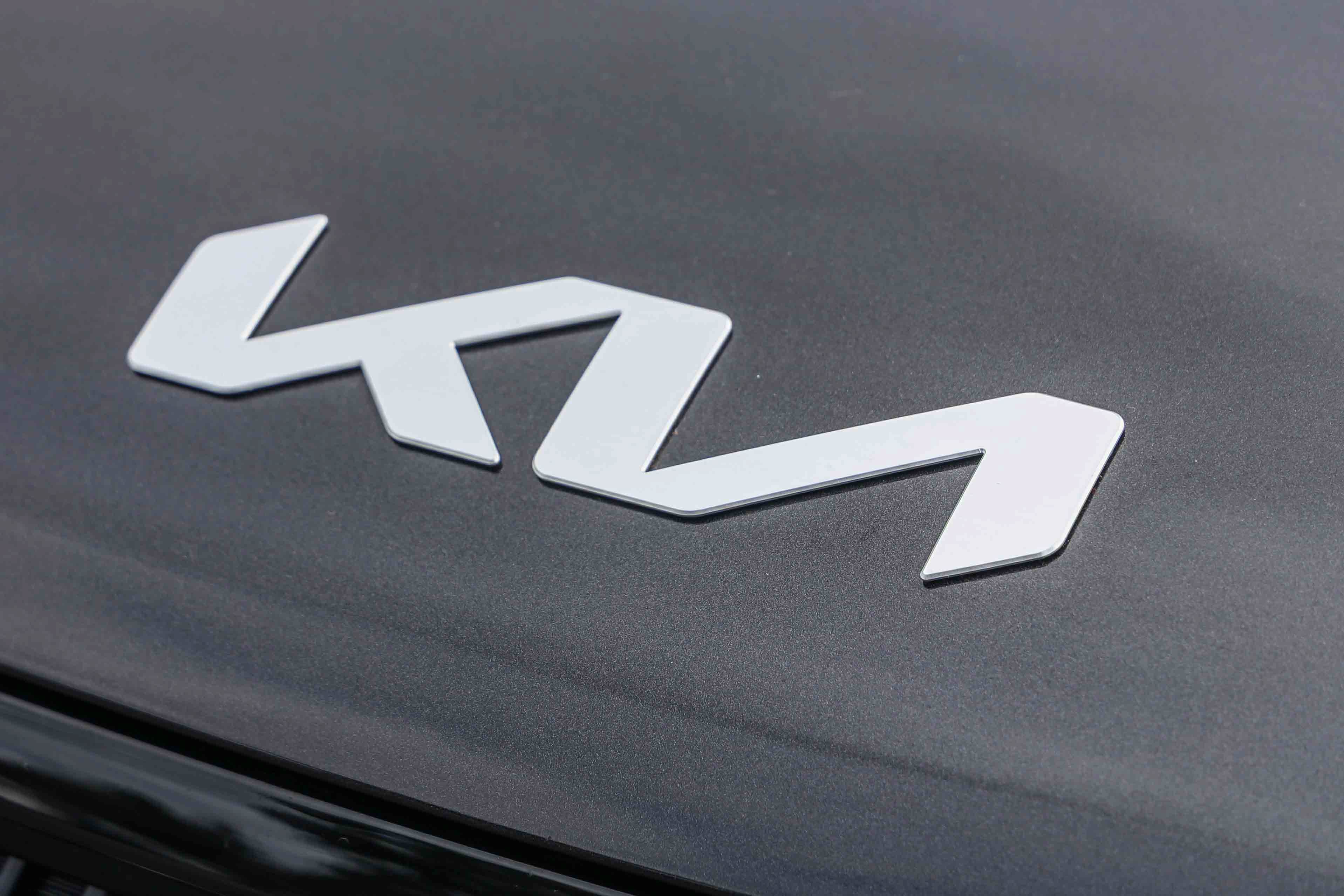 Used 2026 Kia Carnival EX FWD image 32