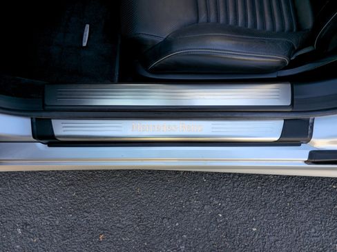 Used 2014 Mercedes-Benz SL 550 image 14