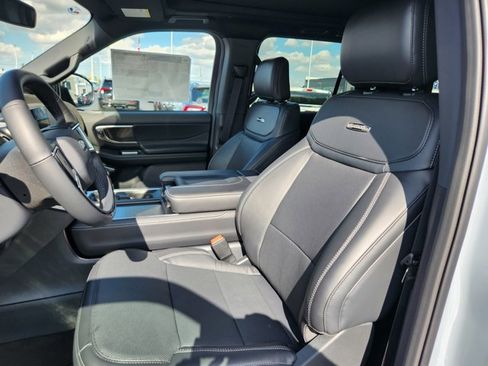 New 2025 Ford Expedition Platinum w/ Stealth Performance Package image 19