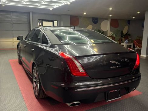 Used 2015 Jaguar XJ RWD image 5