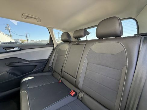 Certified 2024 Volkswagen Taos SE w/ MDO Package image 7