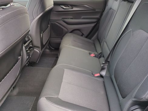 New 2025 Jeep Grand Cherokee Laredo X image 17