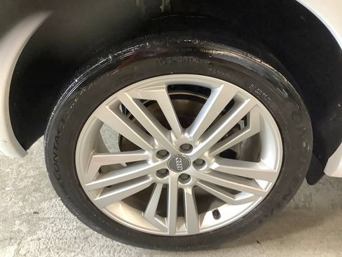 Used 2019 Audi Q5 2.0T Premium Plus w/ Premium Plus Package AWD/4WD image 12