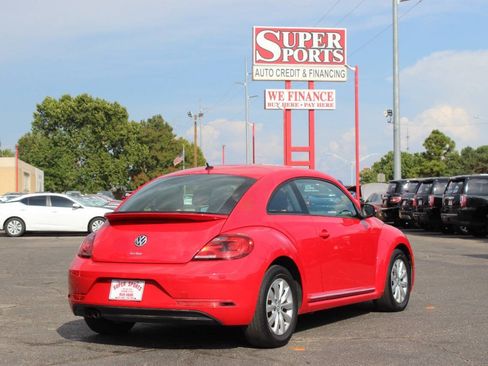 Used 2019 Volkswagen Beetle 2.0T S FWD image 4