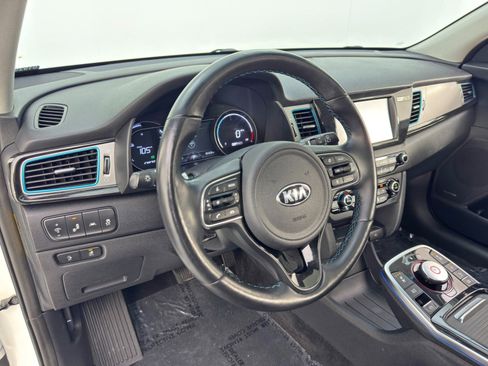 Used 2019 Kia Niro EX Premium image 13