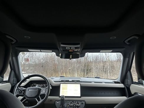 Used 2023 Land Rover Defender 110 X image 26