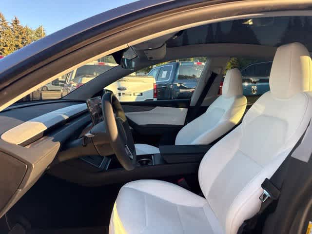 Used 2026 Tesla Model Y AWD image 13