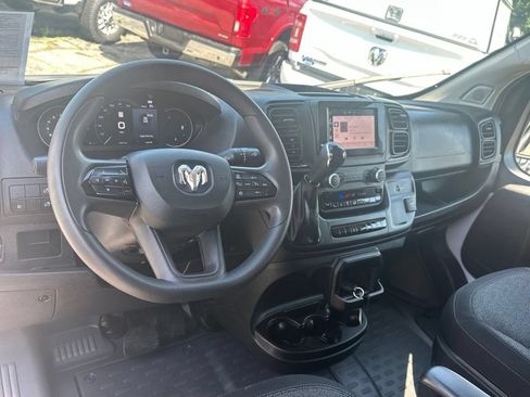 Used 2025 RAM ProMaster 2500 w/ U-Haul Equipment Group FWD image 19