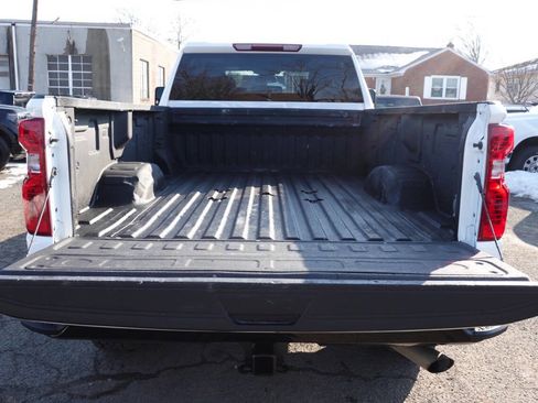 Used 2024 Chevrolet Silverado 2500 Custom w/ Custom Value Package image 21