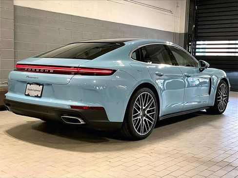 Used 2026 Porsche Panamera image 17