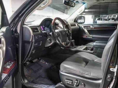 Used 2019 Lexus GX 460 Premium image 18