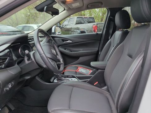 Used 2023 Buick Encore GX Preferred w/ Cold Weather Comfort Package FWD image 9