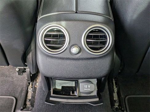 Used 2018 Mercedes-Benz C 300 4MATIC Sedan image 21