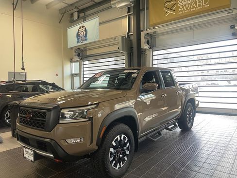 Used 2023 Nissan Frontier PRO-4X w/ Pro Convenience Package AWD/4WD image 2