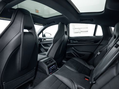 New 2026 Porsche Panamera 4 image 24