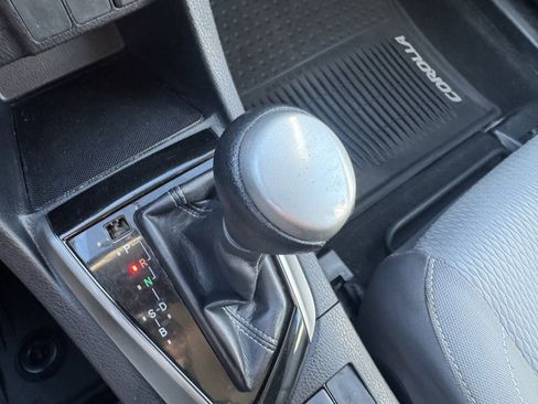 Used 2016 Toyota Corolla LE image 29