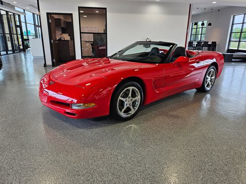 Used 2002 Chevrolet Corvette Convertible w/ Preferred Equipment Group2 RWD image 1