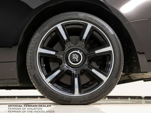 Used 2018 Rolls-Royce Dawn RWD image 21