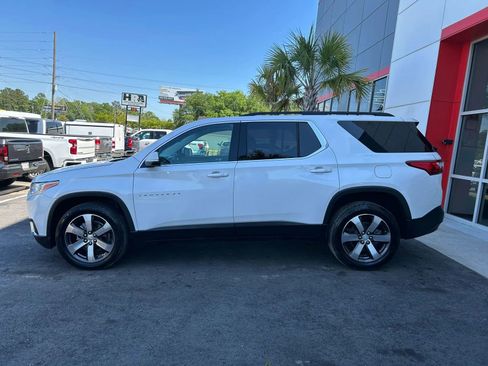 Used 2021 Chevrolet Traverse LT w/ LT Premium Package FWD image 7