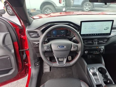 Used 2024 Ford Escape ST-Line w/ Tech Pack #1 FWD image 12