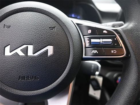 Used 2024 Kia Forte LXS image 14