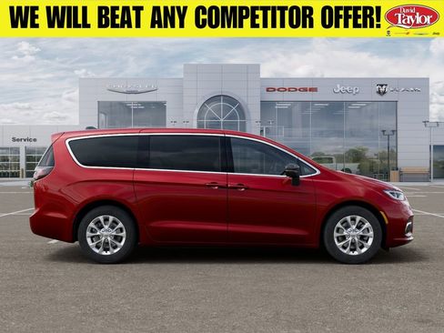 New 2026 Chrysler Pacifica Select AWD/4WD image 22
