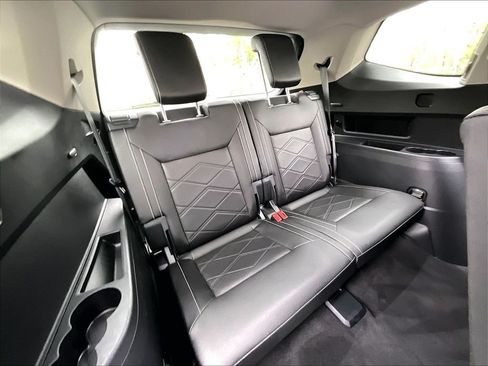 Used 2026 Volkswagen Atlas SE AWD/4WD image 17