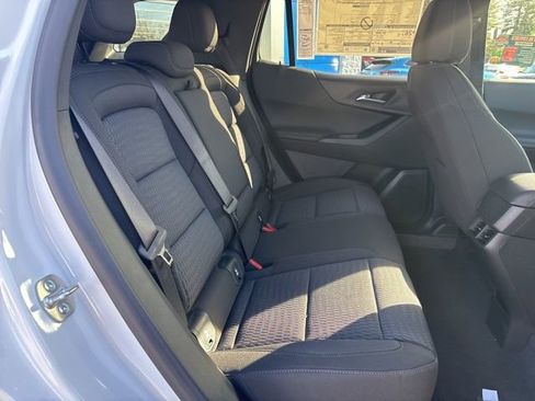 New 2026 Chevrolet Equinox LT w/ Safety and Technology Package AWD/4WD image 31