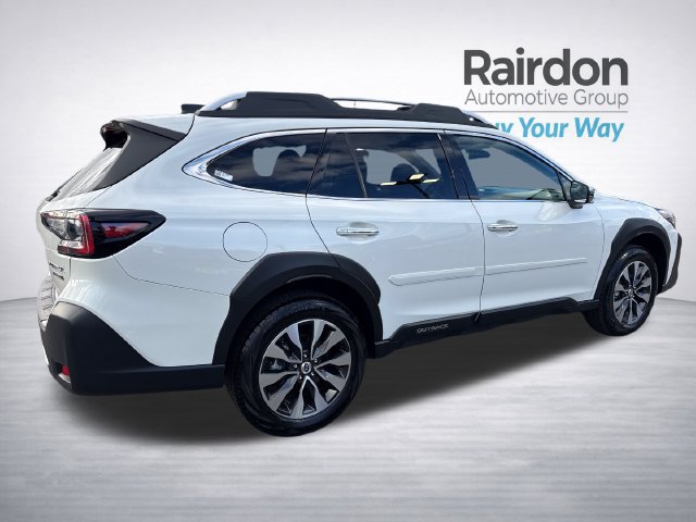 Used 2025 Subaru Outback Touring AWD/4WD image 7
