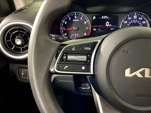 Used 2024 Kia Forte LXS FWD image 11
