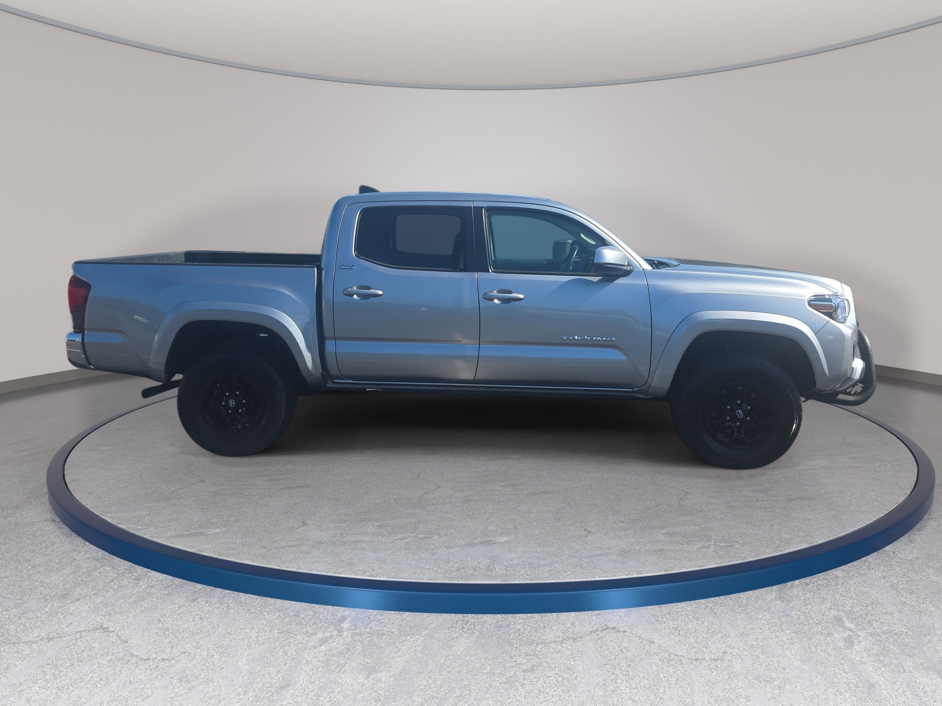 Used 2022 Toyota Tacoma SR5 RWD image 4
