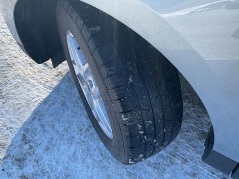 Used 2024 Ford Edge SEL image 39