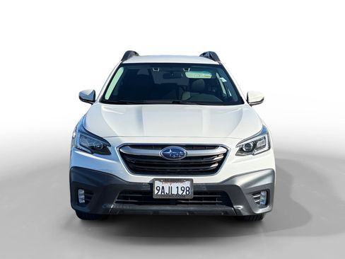 Used 2022 Subaru Outback Premium image 8
