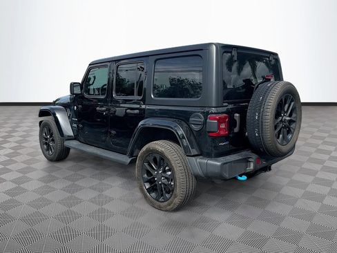 Used 2023 Jeep Wrangler Unlimited Sahara w/ Cold Weather Group AWD/4WD image 8